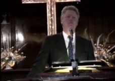 [The 90’s Election Specials raw: Clinton at church #2]