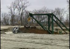 [Thanksgiving after flood in West Alton MO]